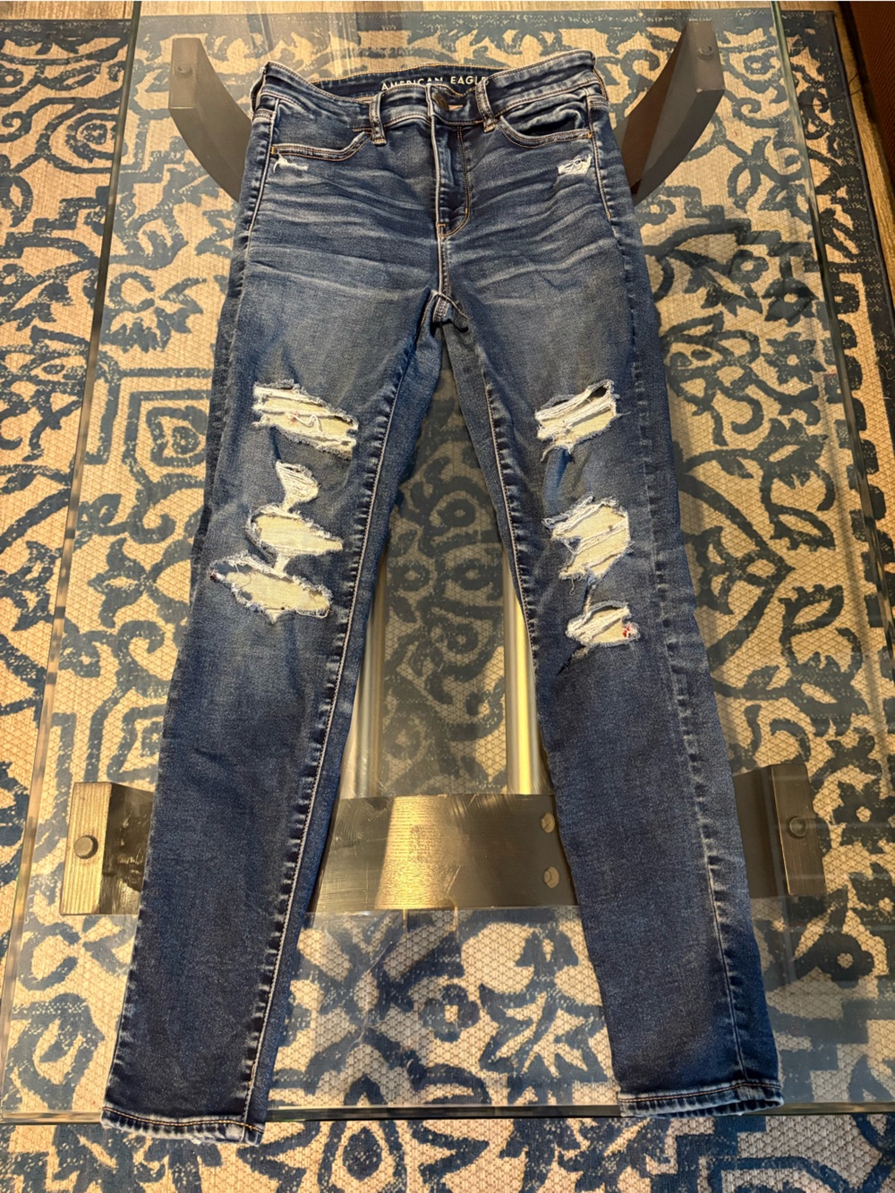 American eagle blue skinny ripped jeans